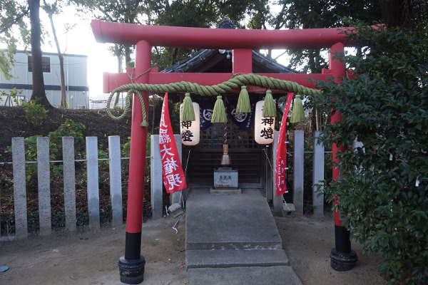 狐島稲荷神社の外観3